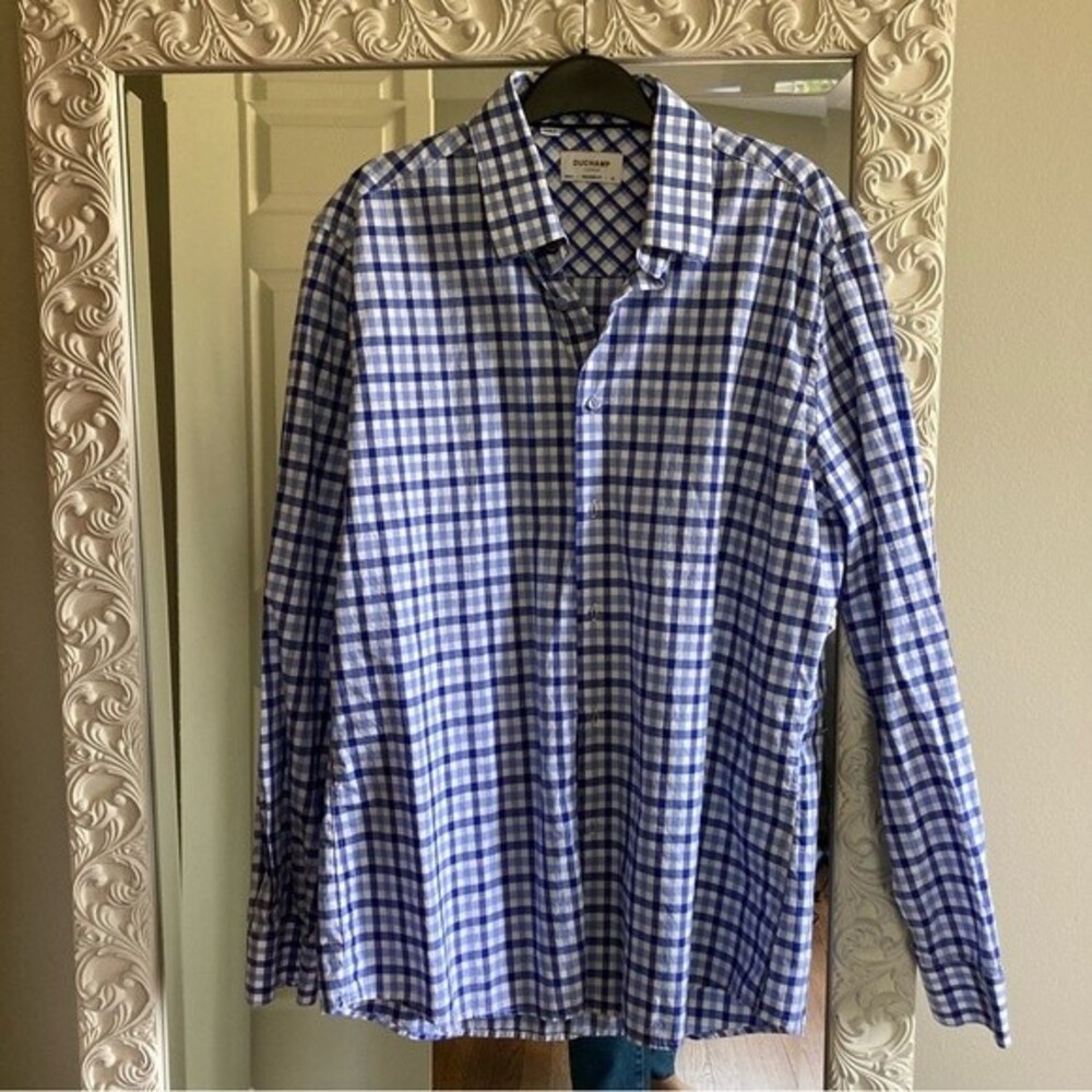 Duchamp Men’s long sleeve collared button down shirt size 42.  New without tags